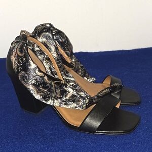 Mare Womens Scarf Heels Size 9 "Like New"